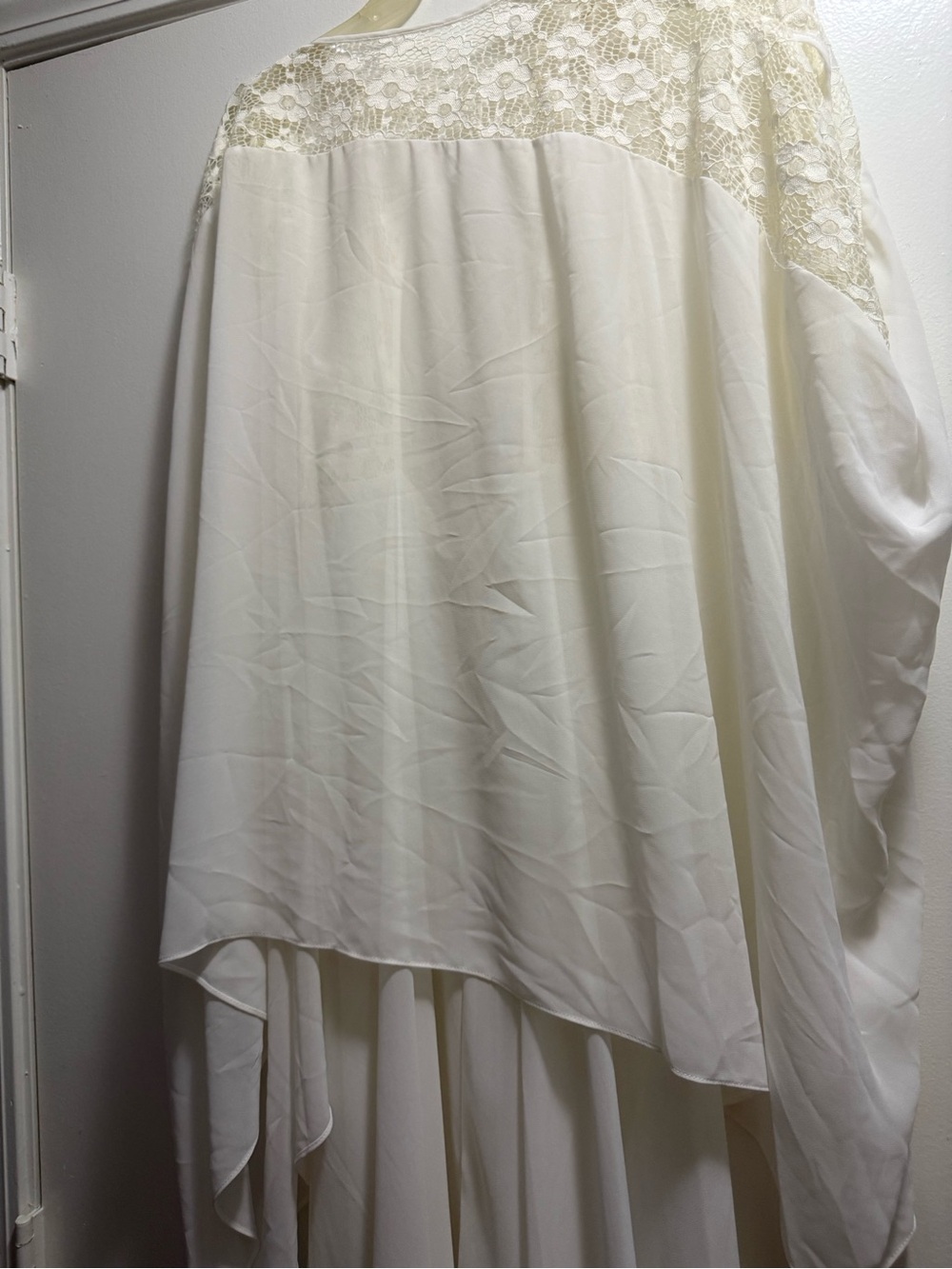 Ivory Lace-Trim Long Slip Nightgown with matching robe - Picture 9 of 10